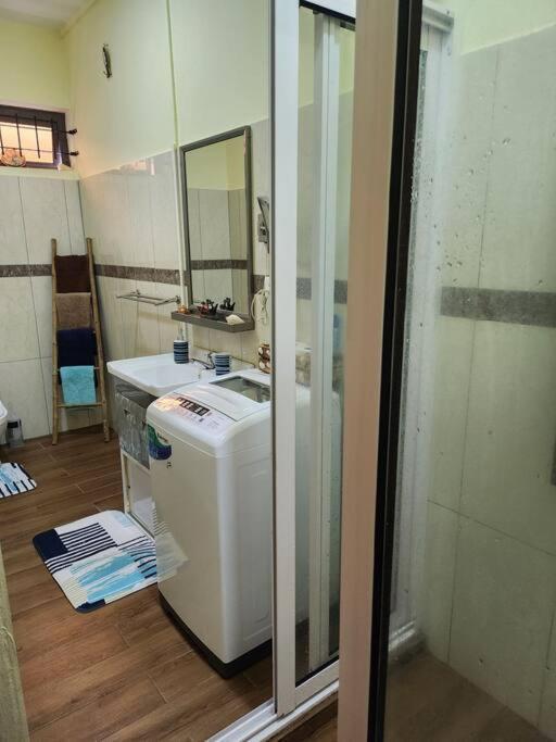 Kot Nu - Beach Themed Apartment - 3 Mins Walk From The Sea Flic-en-Flacq المظهر الخارجي الصورة